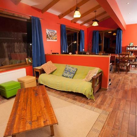 The Singing Lamb Bed & Breakfast Puerto Natales Ngoại thất bức ảnh
