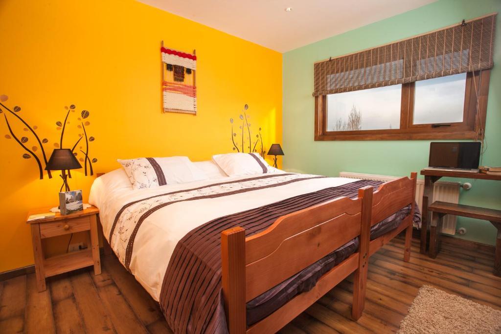 The Singing Lamb Bed & Breakfast Puerto Natales Phòng bức ảnh