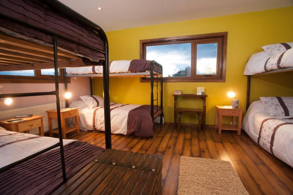 The Singing Lamb Bed & Breakfast Puerto Natales Phòng bức ảnh