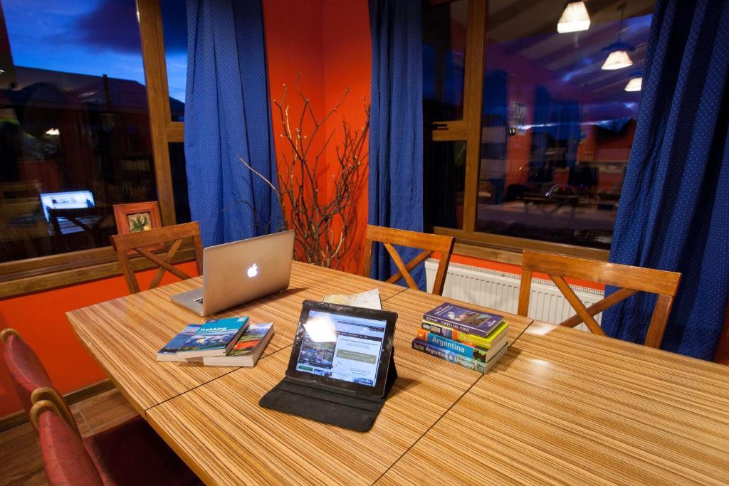 The Singing Lamb Bed & Breakfast Puerto Natales Ngoại thất bức ảnh